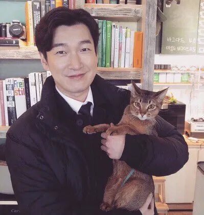 syampangpia's tweet photo. 황시목인데 황시목 아니고 
구승효인데 구승효 아닌 거 
개웃김 https://t.co/6fXlUKVuCr