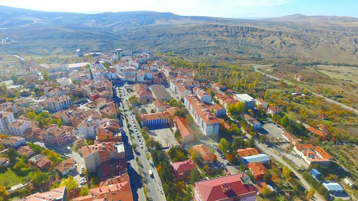 etnikce's tweet photo. Ankara'ya bağlı Haymana ilçesinin etnik yapısını anlatacağım. 

Kürt köylerinin Türk köylerinden daha fazla olduğu tek Ankara ilçesi olması burayı önemli bir ilçe yapar. 

Nogay, Tatar, Manav, Yörük, Türkmen, Balkan Türkleri Türk yerleşimlini oluşturur. 

Rt edelim  başliyoruz. https://t.co/l33BuCblcy