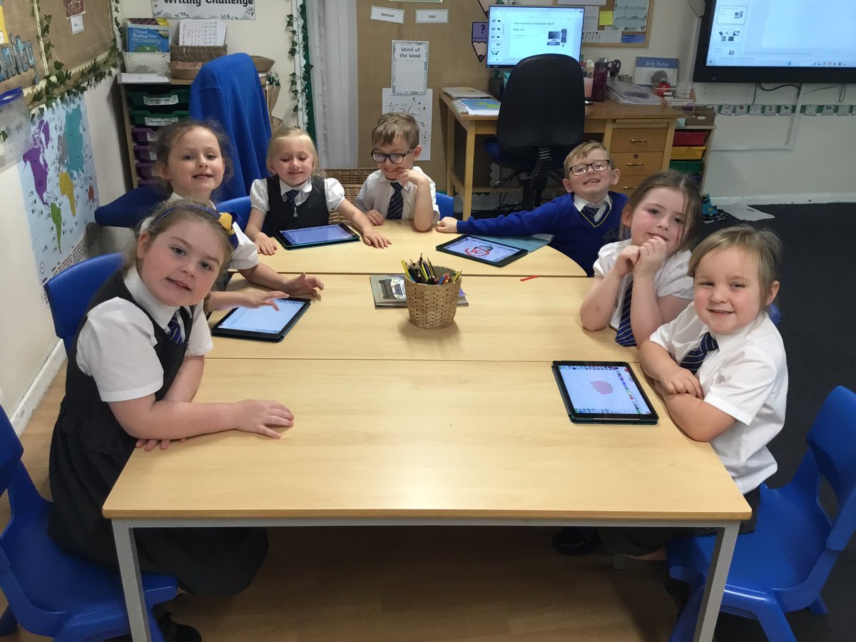 olpsprimary's tweet photo. Year 1 enjoyed using the iPads to draw a picture of themselves and their friend. #olpscomputing https://t.co/VsnU6zG0i7