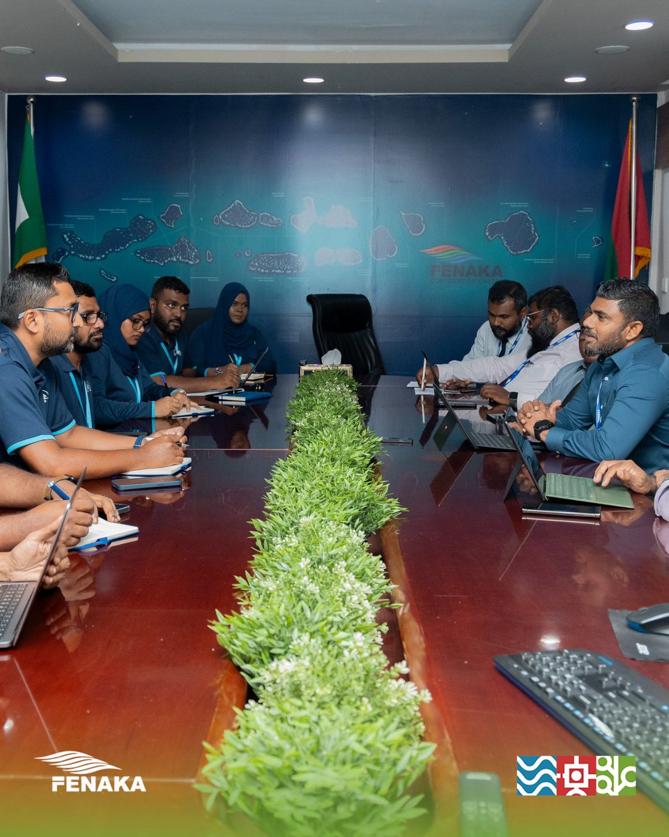 TeamFenaka's tweet photo. ކުންފުނީގެ ޑެޕިއުޓީ މެނޭޖިންގ ޑިރެކްޓަރ ހުސަައިން ޒުޙުރީ އާއި އިސްވެރިން، އެމްޓީސީސީގެ އިސްފަރާތްތަކާ ބައްދަލުކުރެއްވުން،

މި ބައްދަލު ކުރެއްވުމުގައި، ކުންފުނީގެ  ޚިދުމަތްތައް ރަގަނޅު ކުރުމަށް ކުރެވެމުންދާ މަސައްކަތުގެ ތެރެއިން، ދެކުންފުނި ގުޅިގެން ކުރެވެން ހުރި މަސައްކަތްތަކާއި ގުޅޭގޮތުން މަޝްވަރާ ކުރެވުނު.

#TeamFenaka @MTCCPlc