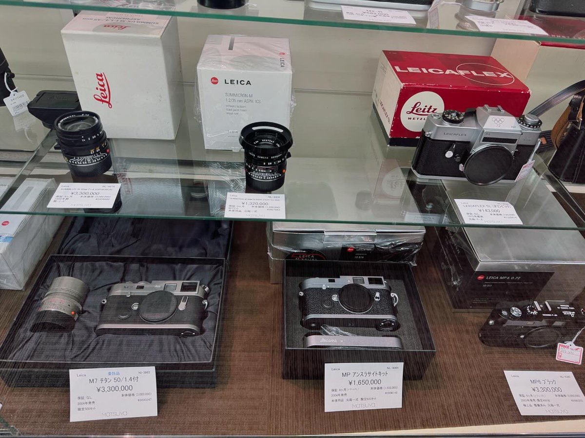 BarnackJh's tweet photo. 第51回世界の中古カメラ市に…📷
1時間ぐらい滞在したが、今回は戦利品なし💰
周八枚のチタンは少し気になったが、今更感があったのでパス。
#世界の中古カメラ市 #ginza #松屋銀座 #camera #leica #secondhands https://t.co/GUegvLGXHS