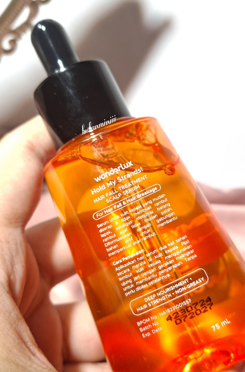 bulanminiii's tweet photo. 2 minggu pke ini dh keliatan hasilnya boleh dicoba!!
udah dermatologist approved & vegan nihh, so aman bgtt #AdvancedHairFallControl https://t.co/7ehRrXZ2zU