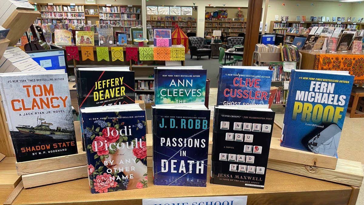 LulingPbLibrary's tweet image. New library books available for checkout - some large print by popular authors, the new Liane Moriarty, and a beautiful children's book! #new books #adayinthelifeofalibrarian #readeveryday #supportyourlocallibrary #lulingtexas #lulingpubliclibrary