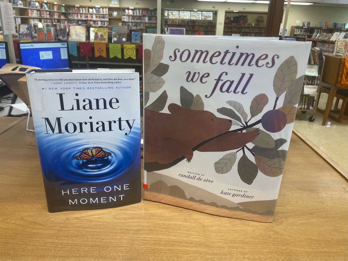 LulingPbLibrary's tweet image. New library books available for checkout - some large print by popular authors, the new Liane Moriarty, and a beautiful children's book! #new books #adayinthelifeofalibrarian #readeveryday #supportyourlocallibrary #lulingtexas #lulingpubliclibrary