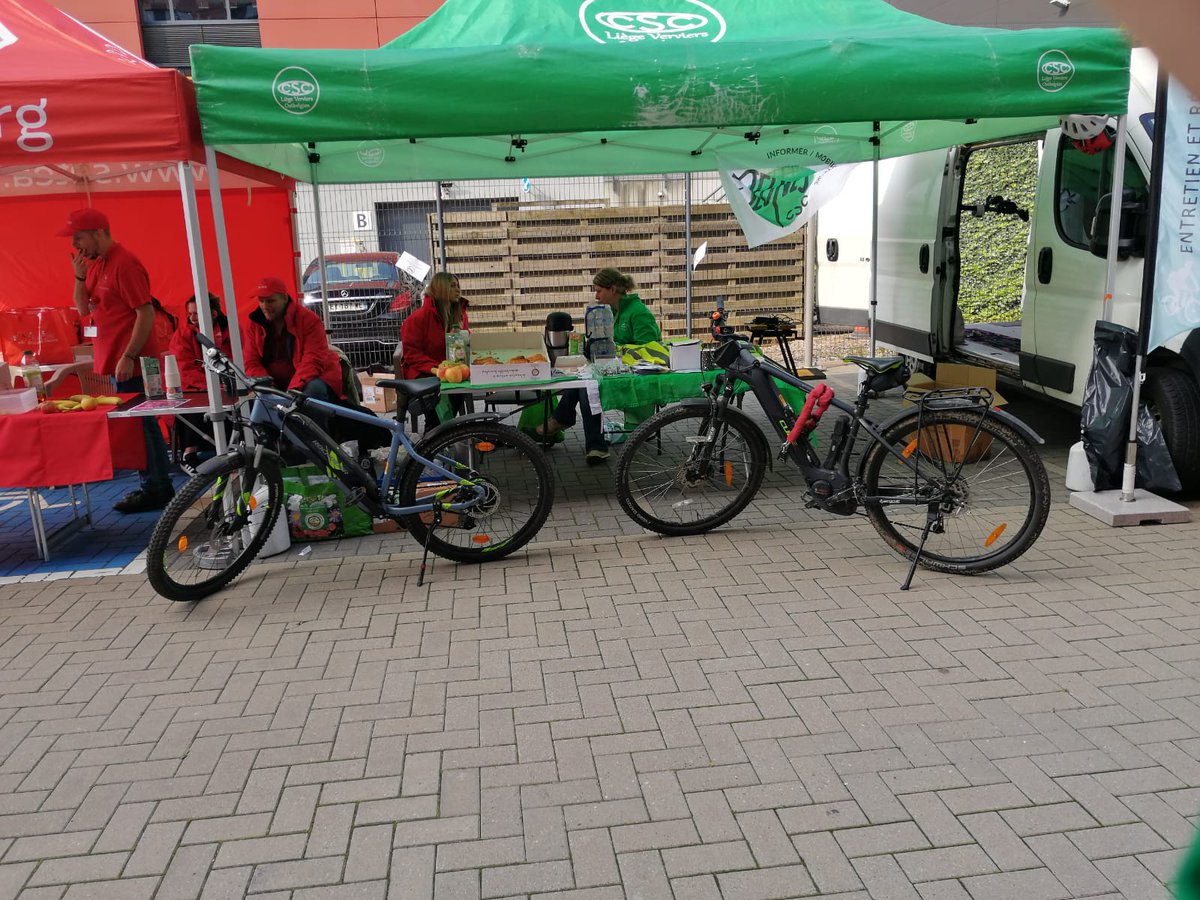 Journée mobilité chez Ikanbi aujourd'hui 👏
Dans le cadre de la semaine de la mobilité, les délégué.e.s CSC ont sensibilisé les travailleurs 💚
Au programme : entretien vélo, parcours piéton et cycliste 🚴