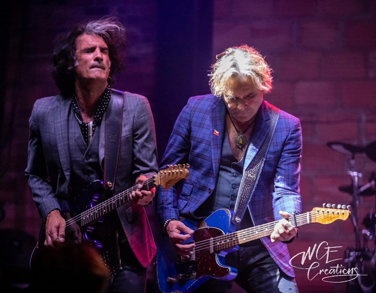 AlexDaleWCE's tweet image. These two! 🙌💕
@marcusnand.music &amp;amp; @miketrampreal at @hobartarttheater 
#thesetwo #marcusnand #miketramp #whitelion  #myphoto #wcecreations #wordscantexplain #canonphotography #concertphotography #livemusic #rocknroll #gigphotography #bandphotography