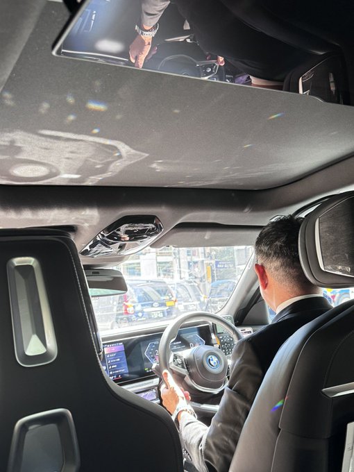 Tokyo’da uber cagirdim söyle bisi geldi Fake Taxi degildir ins https://t.co/MqSOtdLUgn