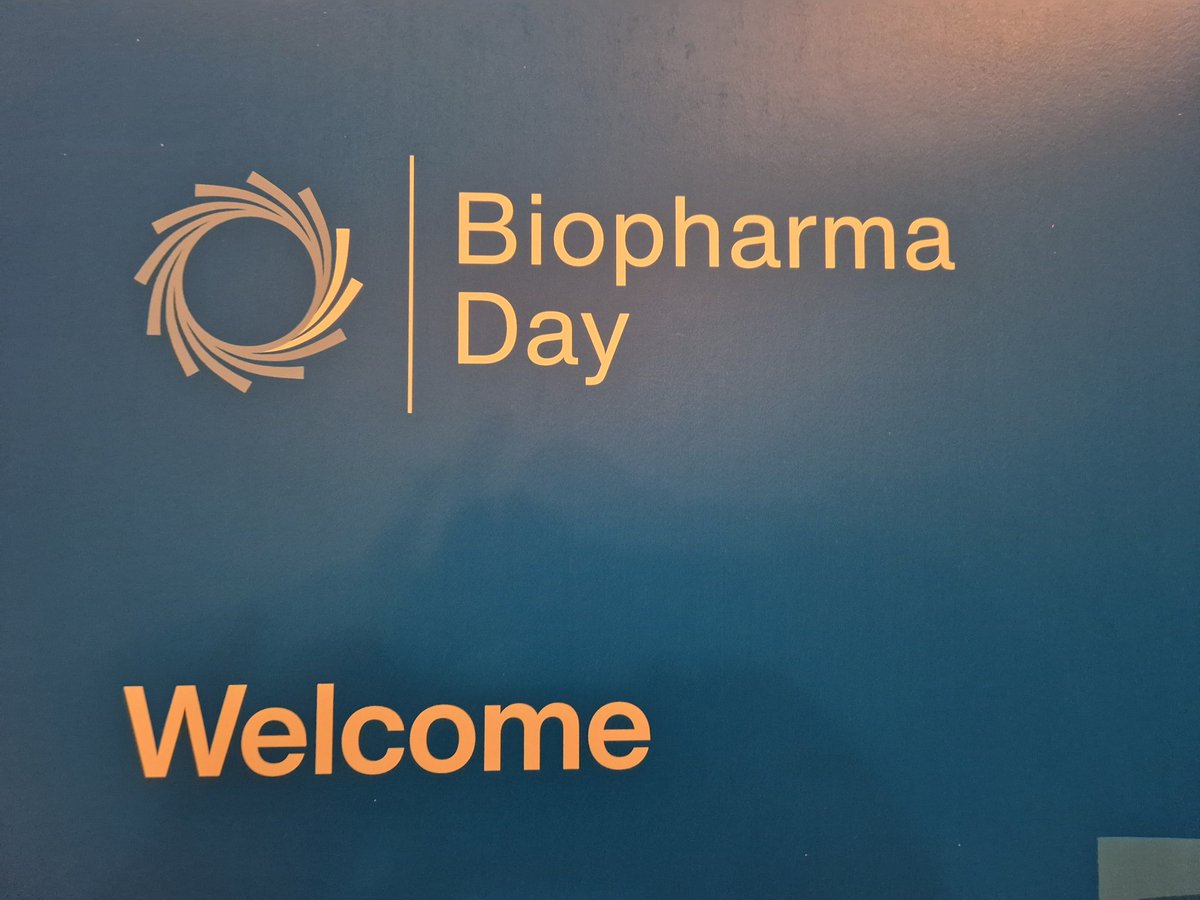 Libby_Snell_'s tweet photo. It's Oxford @nanopore's first #BiopharmaDay at the MANIFICIENT @BPLBoston! A full house &amp; full day of fantastic talks by representatives from #biopharma discussing how they are using, or planning to use, the power #nanopore #directRNA &amp; DNA sequencing in R&amp;D and #QC #nanoporeconf https://t.co/Cmlt0ZK0fb