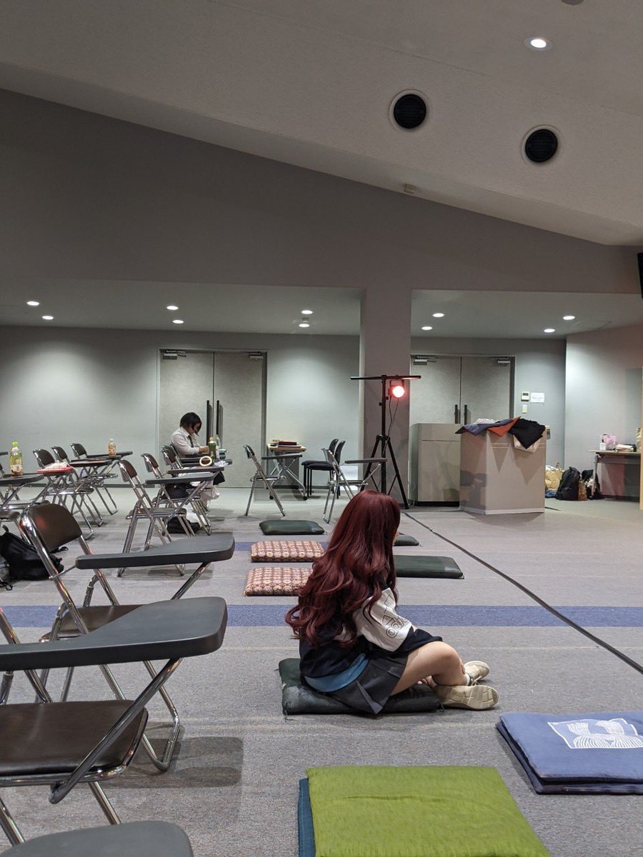 tefnolog's tweet photo. 【9/18】本日の活動🐌

公演本番まであと3日！3日？！

怒涛の追い込みです！！
最後まで手を抜かず、頑張ります！！ https://t.co/CEoA0iunNB