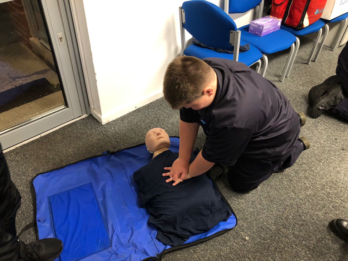 SandbachFS's tweet image. Last week  @CheshFireCadets   Cadets @MiddlewichFS  learnt #CPR ❤️ and Fire Extinguisher operation supported by @CheshireFire  volunteers from #Sandbach 🚒