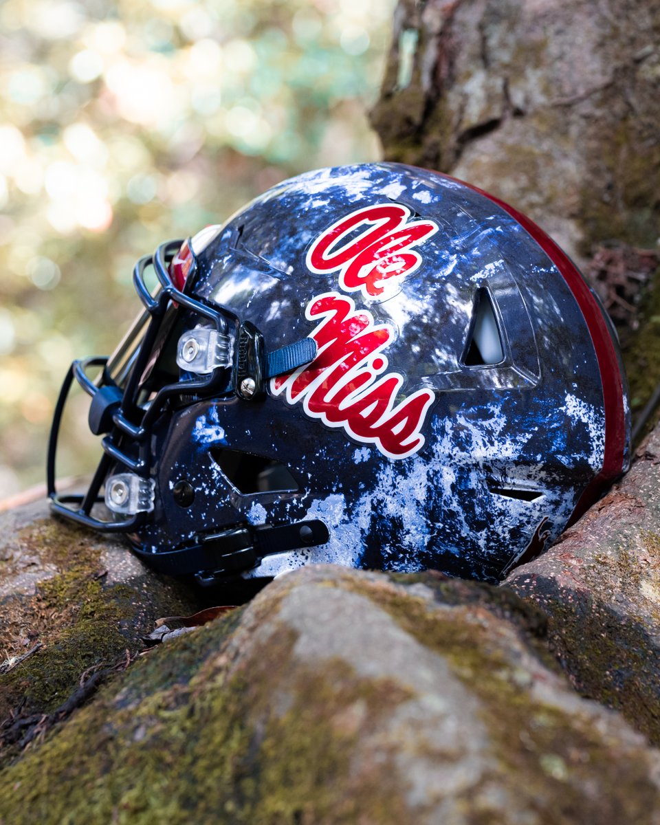 Details on the New Helmets 🍃👀

Debuting October 26th! 

#DripInTheSip | #HottyToddy