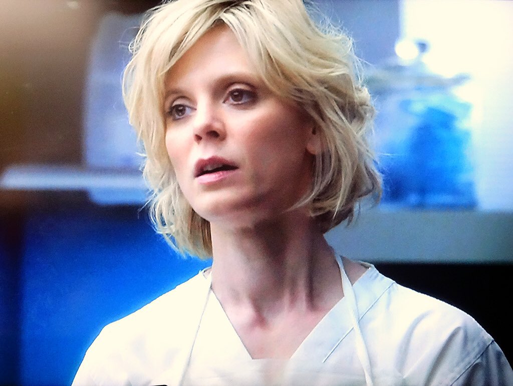 Jadelou_xxx's tweet image. Tomorrow marks 20 years since @EmiliaFox first graced our screens as Dr Nikki Alexander in BBC Ones Silent Witness. To celebrate share below/Quote this tweet with your favourite moments of our kick ass pathologist ✨#SilentWitness #EmiliaFox #NikkiAlexander