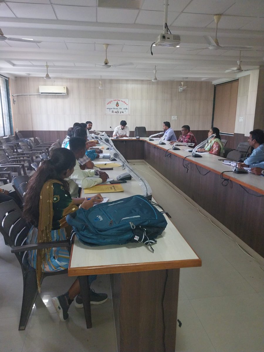 NizarMamlatdar's tweet photo. આજરોજ માન.મદદનીશ કલેક્ટર સાહેબશ્રીની અધ્યક્ષતા માં #PMJANMAN યોજના અંતર્ગત રીવ્યુ બેઠક યોજવામાં આવી
-
-
-
@CollectorTapi 
@infotapigog24 
@nizarprant 
@sdmnizar 
@patasp_tapi 
@InfoGujarat https://t.co/cgcMYnfKK0