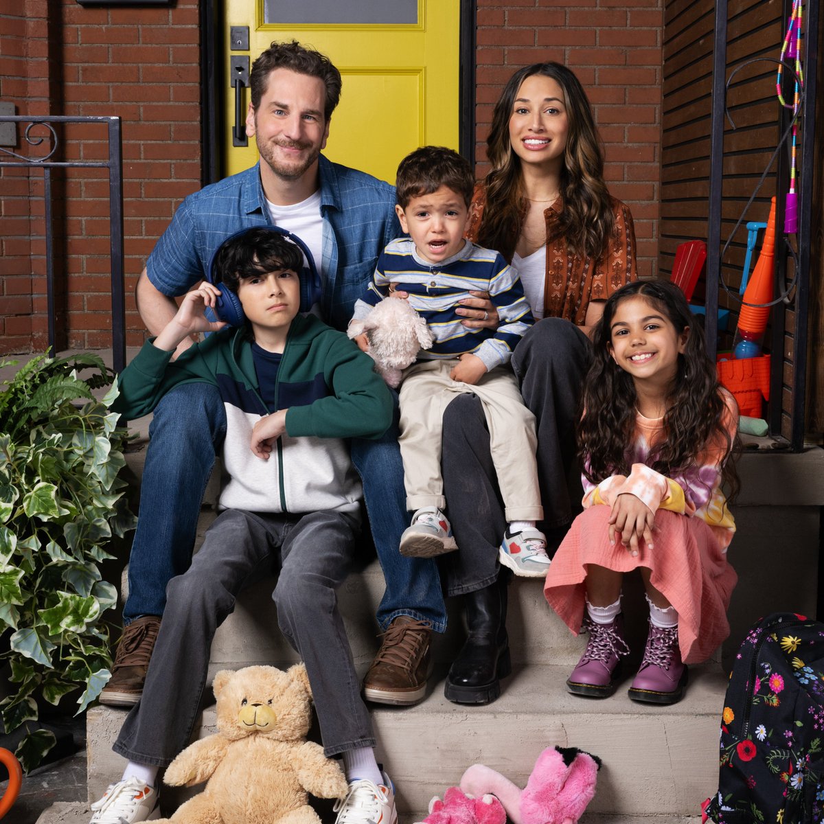 CTV PR (@ctv_pr) on Twitter photo Chaos is the New Normal when #ChildrenRuinEverything returns for its fourth season Thursday, Oct. 17 at 8:30 pm ET/PT on <a href="/CTV/">CTV</a>, CTV.ca & the CTV app ft. new guest stars including <a href="/ScottThompson_/">Scott Thompson</a>, <a href="/carolyntaylord/">Carolyn Taylor</a>, @ColinMochrie, #DavidCronenberg, & more. Full press Chaos is the New Normal when #ChildrenRuinEverything returns for its fourth season Thursday, Oct. 17 at 8:30 pm ET/PT on <a href="/CTV/">CTV</a>, CTV.ca & the CTV app ft. new guest stars including <a href="/ScottThompson_/">Scott Thompson</a>, <a href="/carolyntaylord/">Carolyn Taylor</a>, @ColinMochrie, #DavidCronenberg, & more. Full press