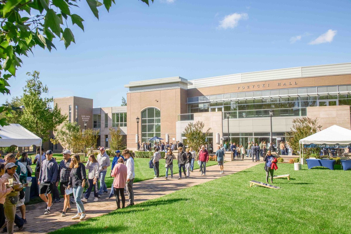 We're so excited for Open House!💙🏡Tour our beautiful campus and meet the people who make #MonmouthU exceptional. Join us on October 6. RSVP today at: ow.ly/Y5iO50Tok2K