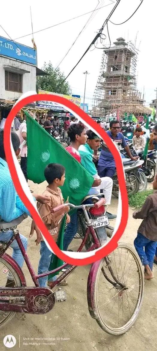 shishirdahal's tweet image. यो देशमा राष्ट्रिय झन्डामाथि को छेडखानी सह्य छ तर बालेन अंकित टि-सर्ट असह्य ! प्रजातान्त्रिक अधिनायकबाद तर्फ उन्मुख नेपाल 🫣🤐⚫️🏴‍☠️