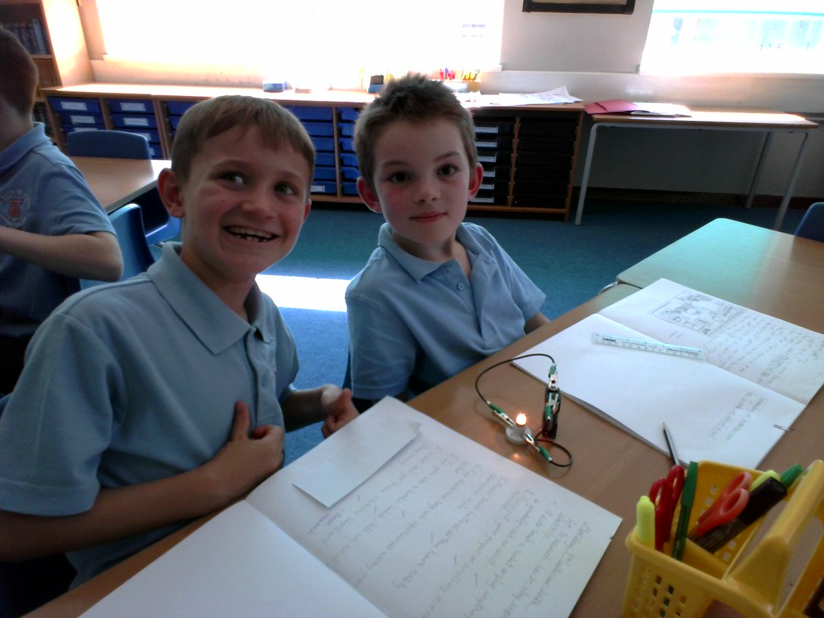 AppleySaintsCE's tweet photo. There were lots of excited electricians today in #ABASY4! The children are enjoying their science learning about electricity and worked with a partner to make an electrical circuit. #ABASsci https://t.co/bHLee3nn2W
