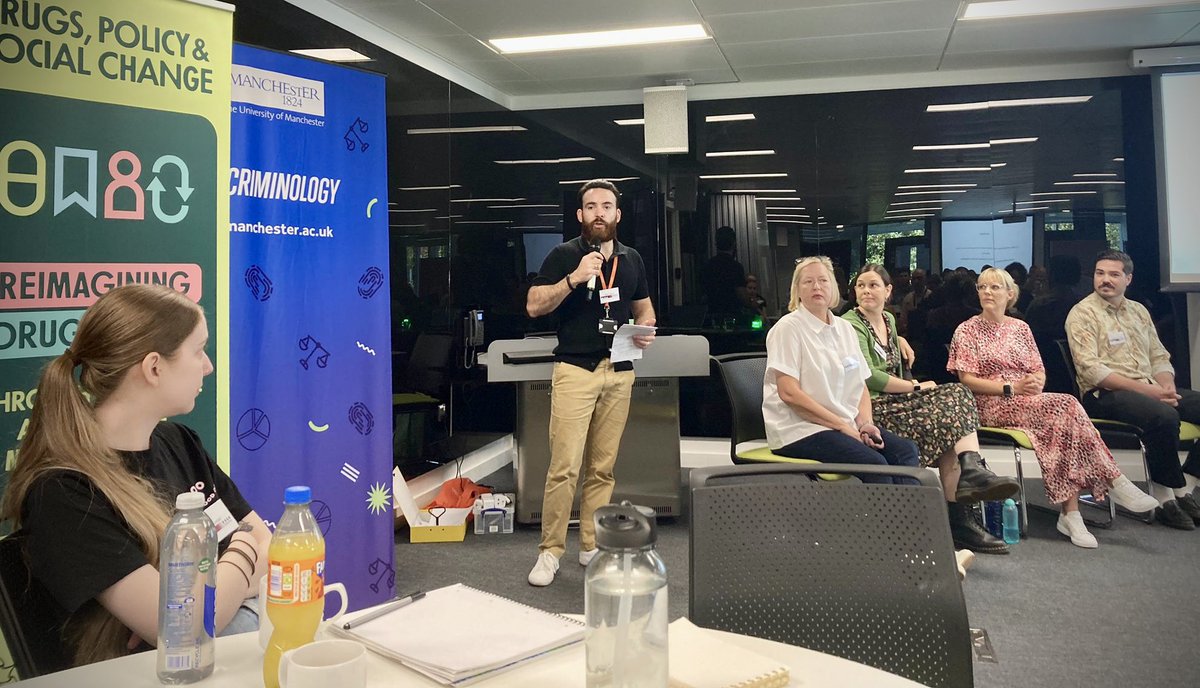 <a href="/BuxtonJulia/">JB</a> opens the European Society for Social Drug Research Conference in Manchester this morning. Chaired by former Crim PGR student Mike Salinas-Edwards. Brilliant and energetic start to the day! #ESSDR2024