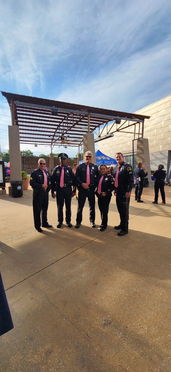 DPDReserves's tweet image. Blue Goes Pink Cancer On Lock Down 2nd annual Cancer Awareness Walk and Safety Fair.  @DPDChiefGarcia @DallasPD
