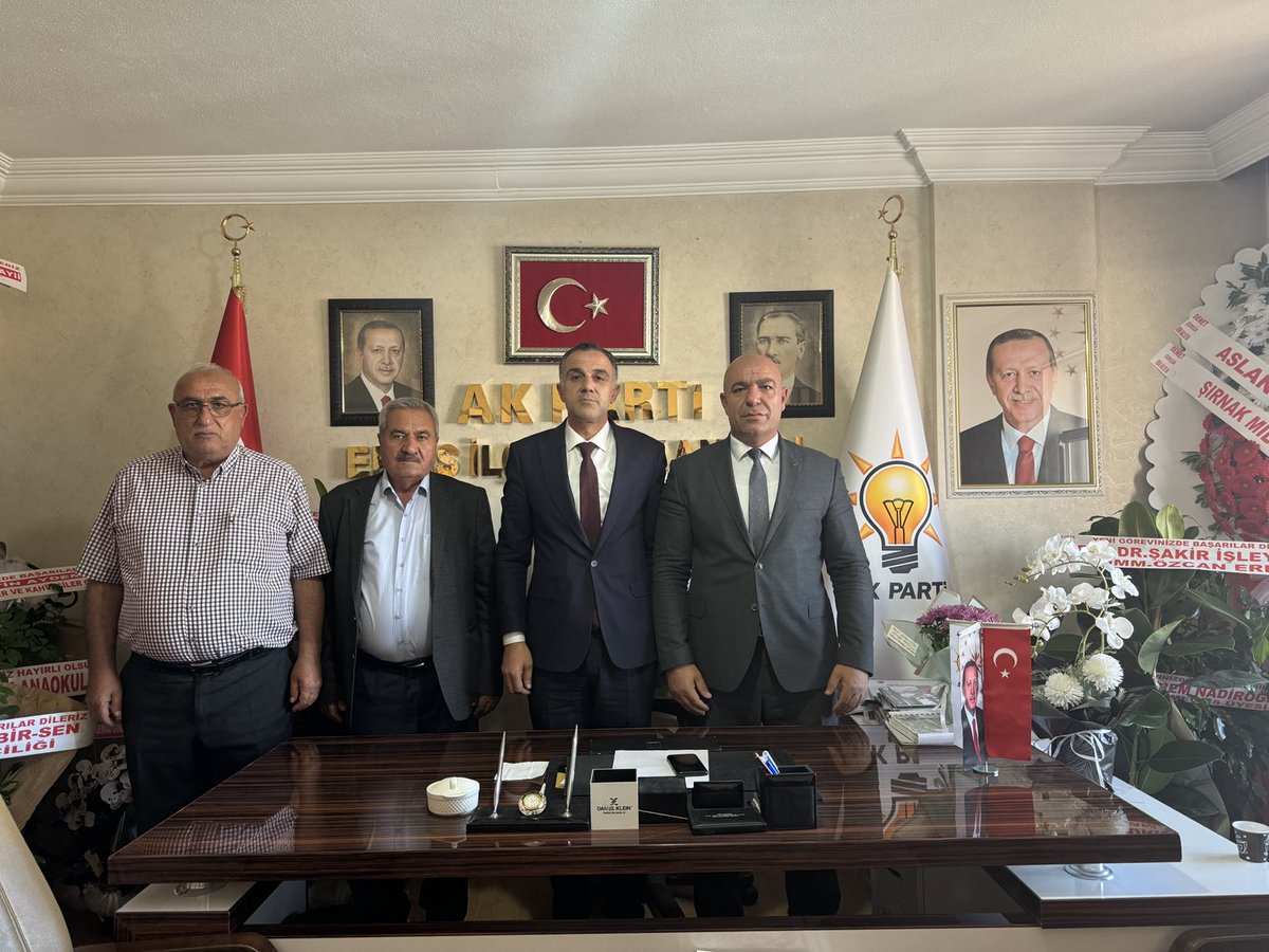 Ak Parti Erciş İlçe başkanlığına atanan Sayın; Abidin Çalışkan’a hayırlı olsun ziyaretinde bulunduk. İlgi ve alakasından dolayı teşekkür ederim.
