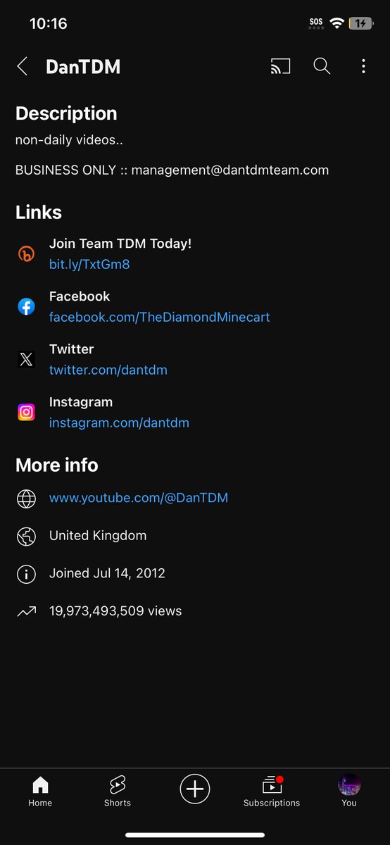 Morphus_17's tweet photo. @KSI 4 billion to dans 20 billion https://t.co/IqEVSDHHyh