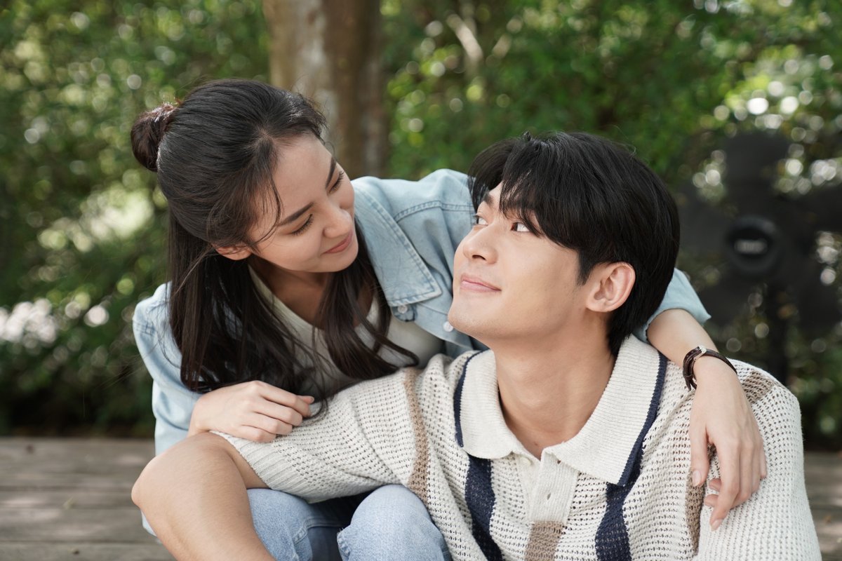 Maker_Family's tweet photo. นี่ภาพในละคร ตอนโปรโมทไปย้อนคลิปกันเอาจ้า #น่านฟ้าชลาลัยตอนจบ https://t.co/l7dtJ45BGR