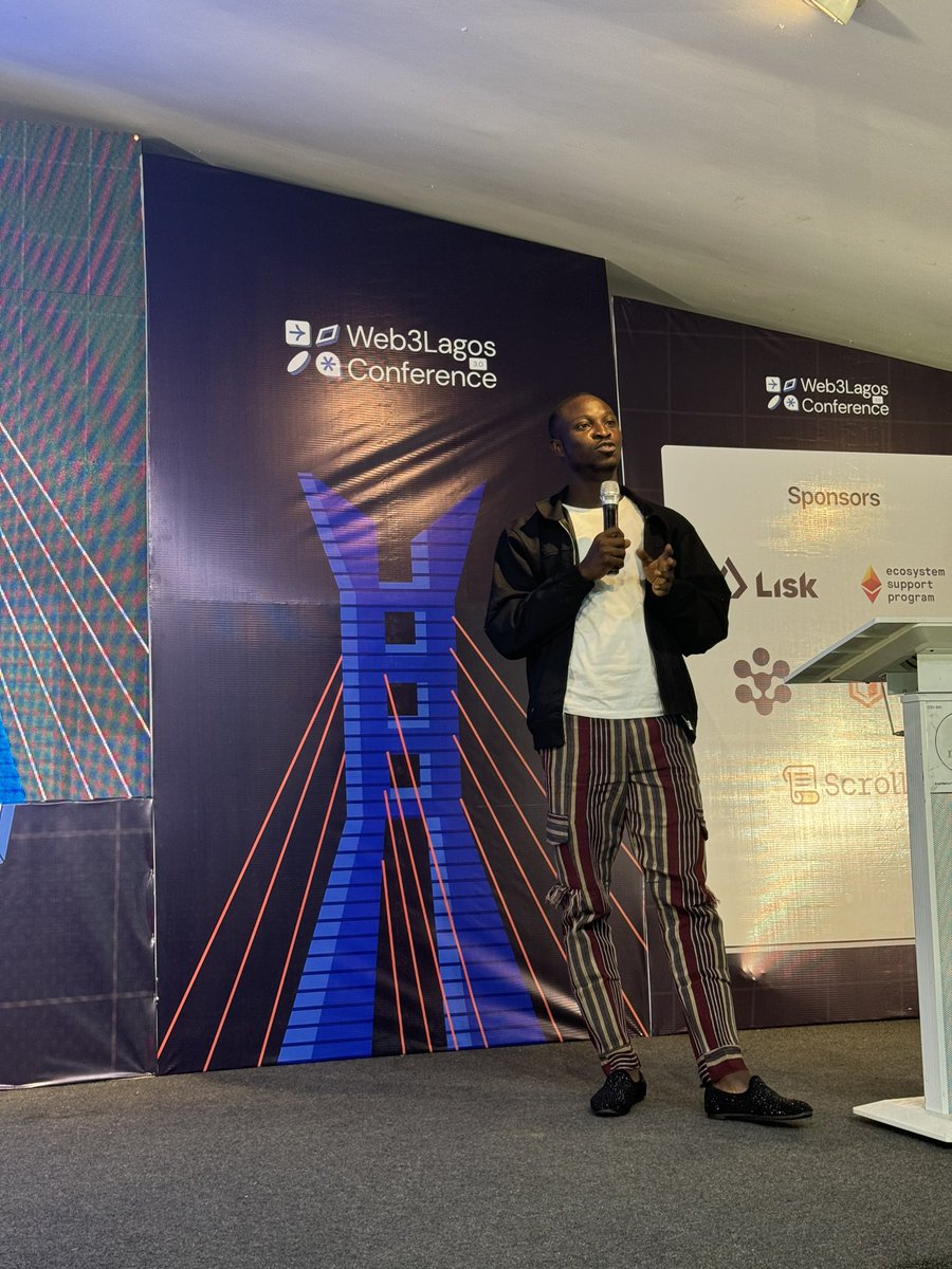 0xthefuture's tweet image. At the beginning of my presentation only four had heard about DeSci, I was the fifth 🧬 

In the end, everyone did. 🎉

#DeSci 
#web3Lagosconference
