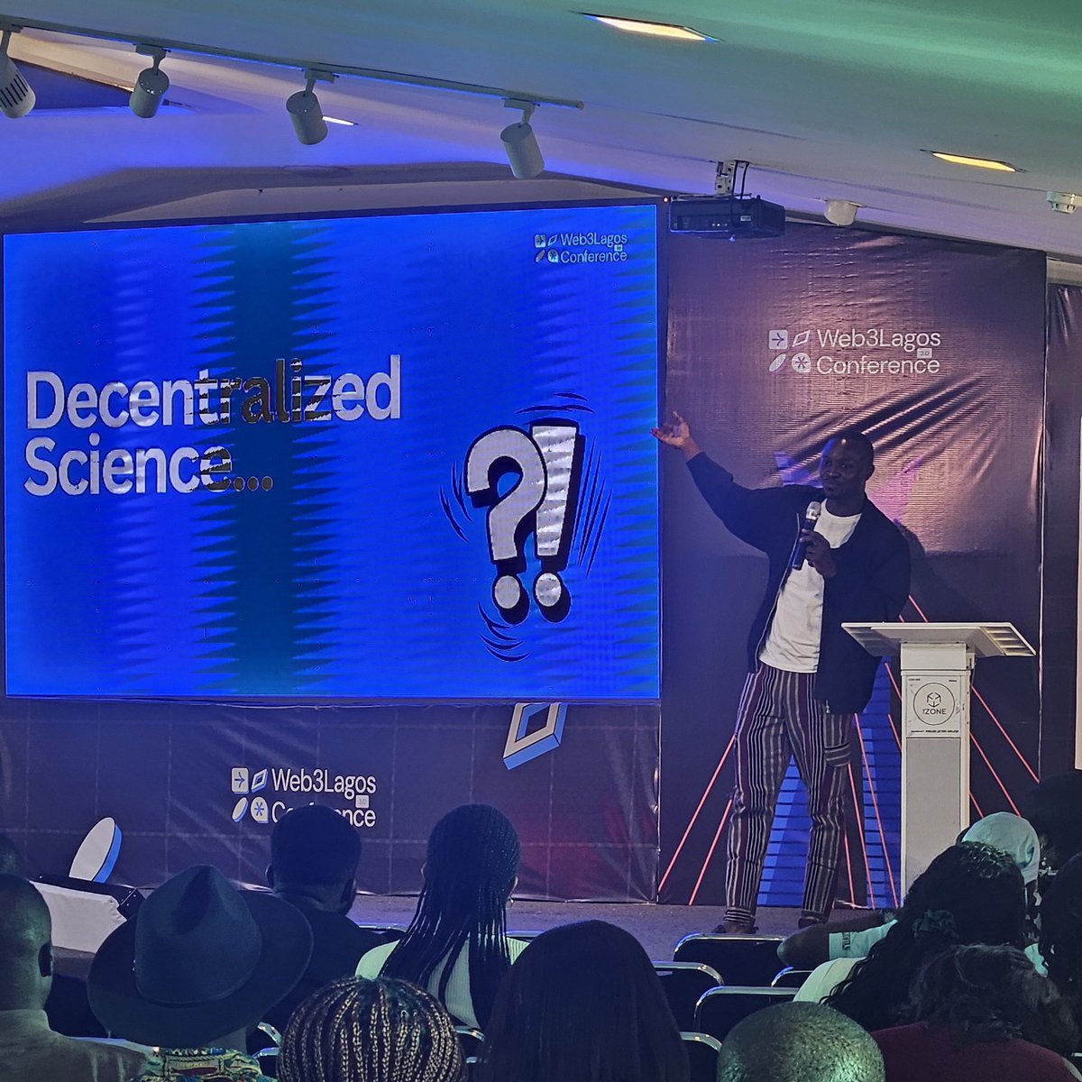 0xthefuture's tweet image. At the beginning of my presentation only four had heard about DeSci, I was the fifth 🧬 

In the end, everyone did. 🎉

#DeSci 
#web3Lagosconference