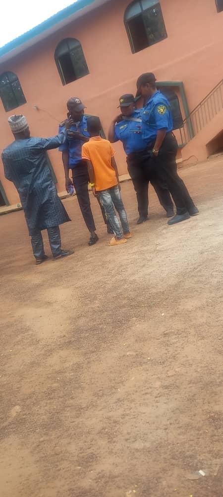 <a href="/EduMarshalsOsun/">Osun State Education Marshals</a> clearing the streets off children in <a href="/Osun_State_Gov/">Osun State Government</a> ensuring they are returned back to school. Parents are advised to stop giving out goods to their Wards to hawk during school hours.

<a href="/AAdeleke_01/">Gov Ademola Adeleke</a>
<a href="/Osun_edu/">Ministry of Education Osun State</a>
<a href="/DukeOfOsun/">DukeOfOsun</a>
<a href="/osunaffairs/">Osun affairs</a>
<a href="/SpeakerOSHA/">Speaker, Osun Assembly</a>
<a href="/OsunSpokesman/">Osun State Spokesman</a>