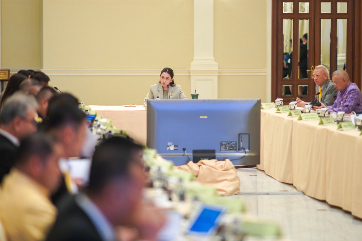 ingshin's tweet image. ขยายผลจาก 25 จังหวัดเร่งด่วน สู่ 77 จังหวัดทั้งประเทศ ประชุมบอร์ดใหญ่ปราบปรามยาเสพติด

วันนี้นายกรัฐมนตรี ในฐานะของประธานการประชุมคณะกรรมการ ป.ป.ส. เดินหน้าสั่งการ ลุยแก้ไขปัญหายาเสพติดอย่างจริงจัง สานต่อจากรัฐบาลเศรษฐา โดยมีคำสั่งให้ขยายผลจาก 25 จังหวัดเร่งด่วน สู่ 77…