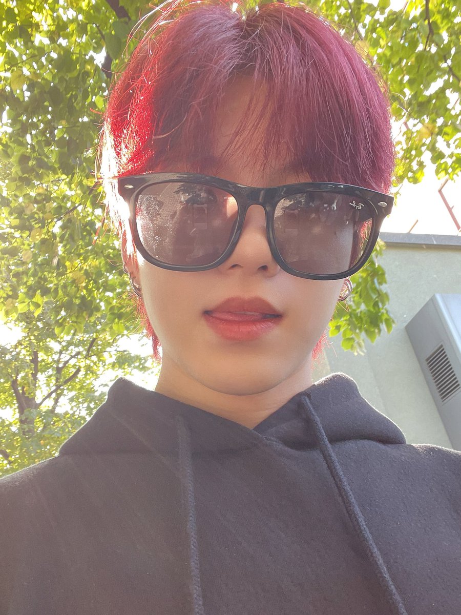 by_verivery's tweet photo. [#계현]

연휴 마지막 날까지 잘 쉬었나여 베러들
저도 어제 즐거운 시간을 보냈답니다✌️

#GYEHYEON 
#베리베리
#VERIVERY https://t.co/ZSx5jBtfU4