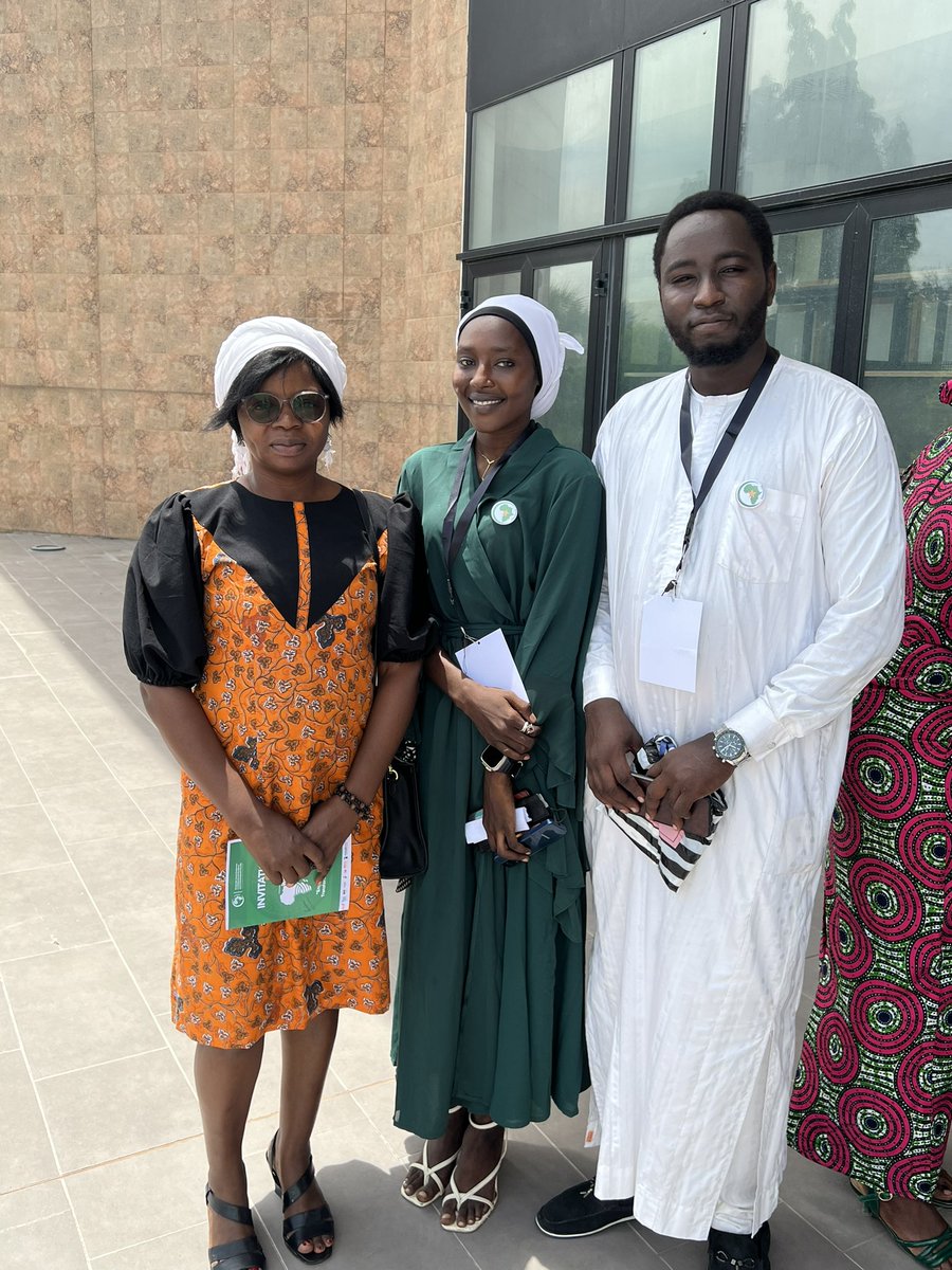 Emem Bassey tweet media