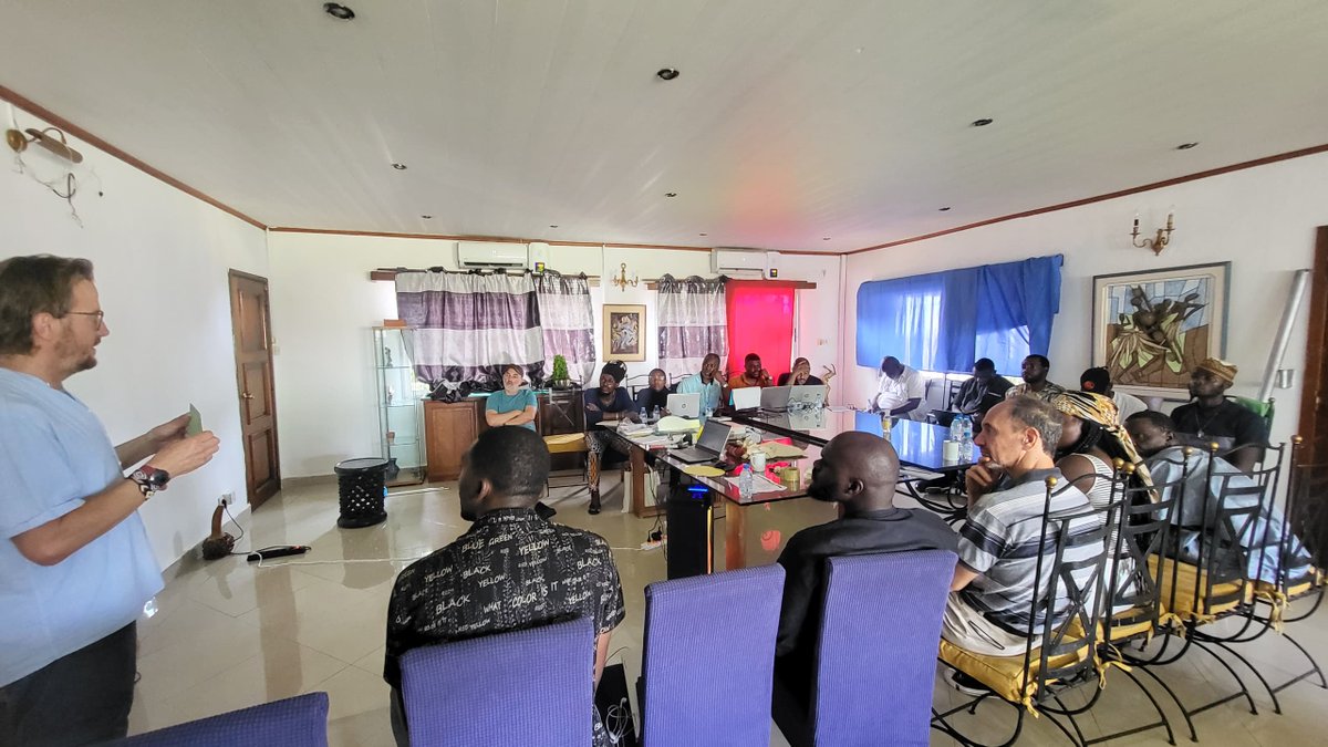 ebase_africa's tweet photo. @DEval_Institute @gchallenges @OIFrancophonie @UKinCameroon @MastercardFdn @okwen @3ieNews @AbstralNaArts @ACRES_RRS @Africa_evidence @CIReD_cmr @cochranecollab @EducEndowFoundn @GEI_GlobalEval @GrimshawJeremy #DAY3 of our storytelling retreat!
Our partners from @DEval_Institute and #PETAS are sharing insights on their work and the lessons we can all learn together. Collaboration is the key to moving forward.
The retreat continues!
#Storytelling
@gchallenges @FRauCameroun https://t.co/qXPfgr4SQ4