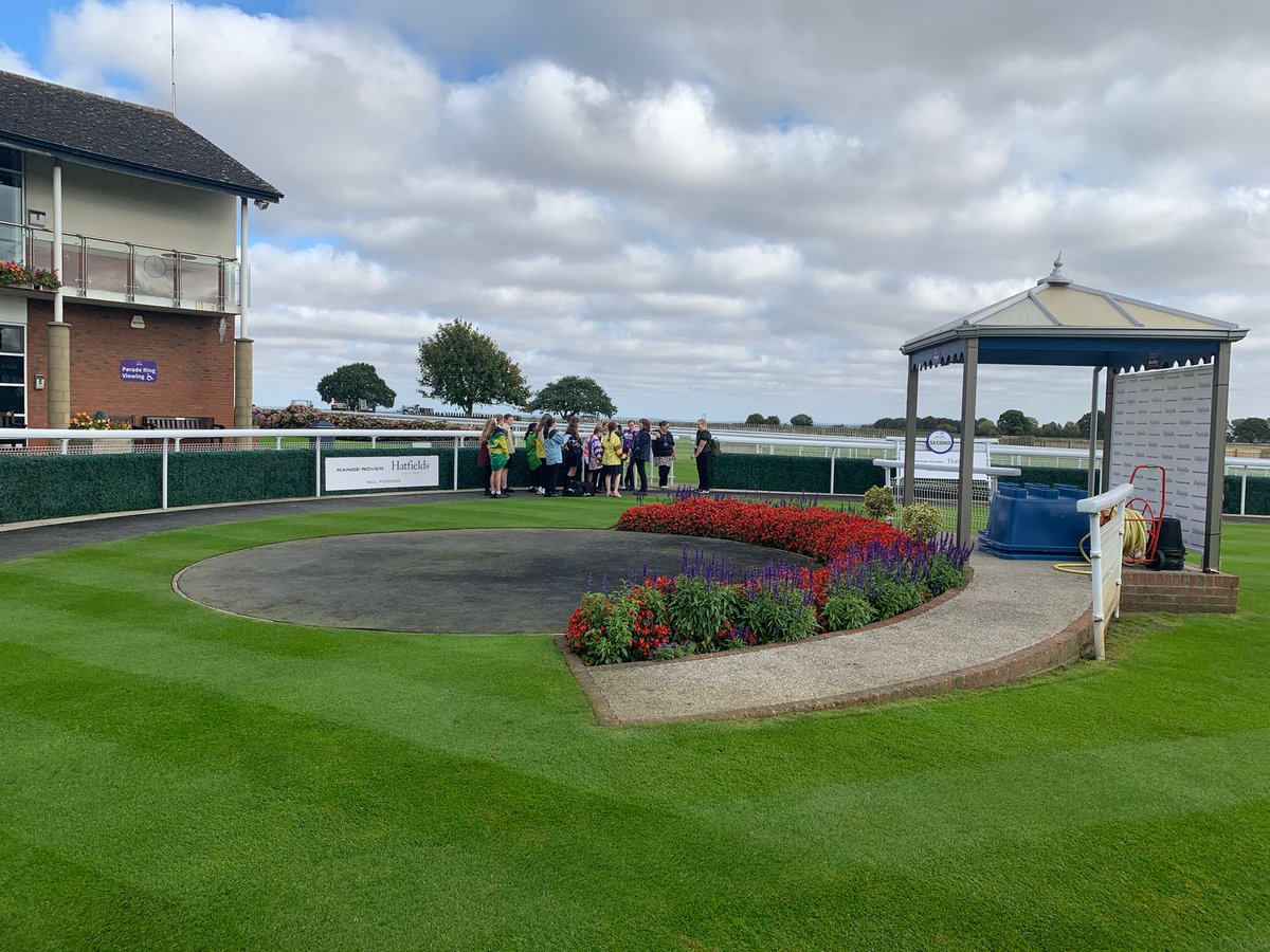 Beverley_Races's tweet photo. Inspiring the next generation 💯

It's great to see @RacingtoSchool on the Westwood with a class of primary school students today. We hope you have a good day!

#HeartAndSoul https://t.co/GICMsLGNE3