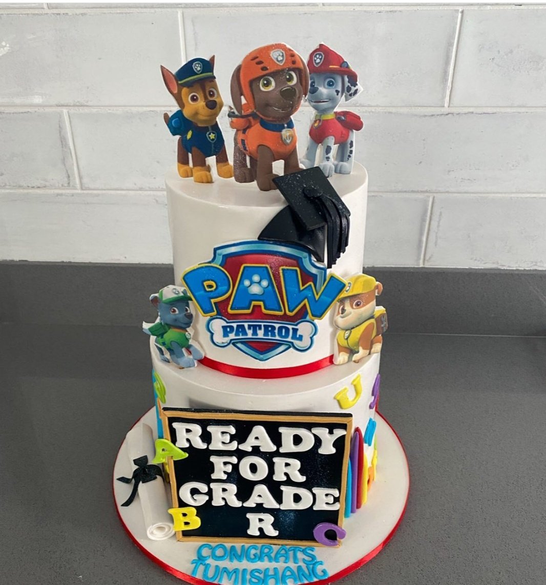 I may be in my nail era  but let's not forget I'm still a cake artist 🤗🫶🏼

December is around the corner 

Birthdays, wedding season, baby showers 🥹

Open throughout the festive season again this year 

Closed for cake orders only 24th-28th December 🌸