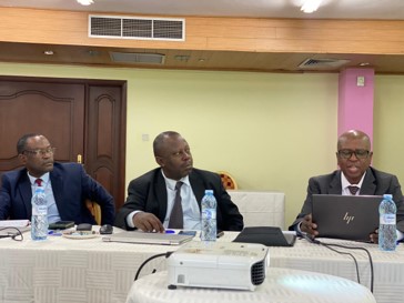 Taat_Africa's tweet photo. 🌍 Strengthening Partnerships for Agricultural Transformation 🤝
#TAAT and @ASARECA met last week in #Uganda to solidify their partnership to drive agri transformation across #Africa. Together, we will:
✅ Create synergies between #TAAT and #ASARECA projects.
✅ Promote #TAAT technologies to #ASARECA member countries.
✅ Link #technologies to the TAAT e-catalogue.
✅ Organize joint events like technology fairs.
✅ Engage the #PrivateSector to commercialize TAAT technologies.
✅ Participate in #DesignMissions for regional projects.
✅ Mobilize resources through strategic fundraising.
Next steps:
✔️ Finalize & sign the MoU
🚀 Action plan implementation
#TAATinUganda #AgriculturalTransformation #Partnerships #Innovation #EngageTAAT #FeedAfrica
@AfDB_Group @gatesfoundation @GatesAfrica @CGIAR @IITA_CGIAR @isdb_group @IFAD @USAID