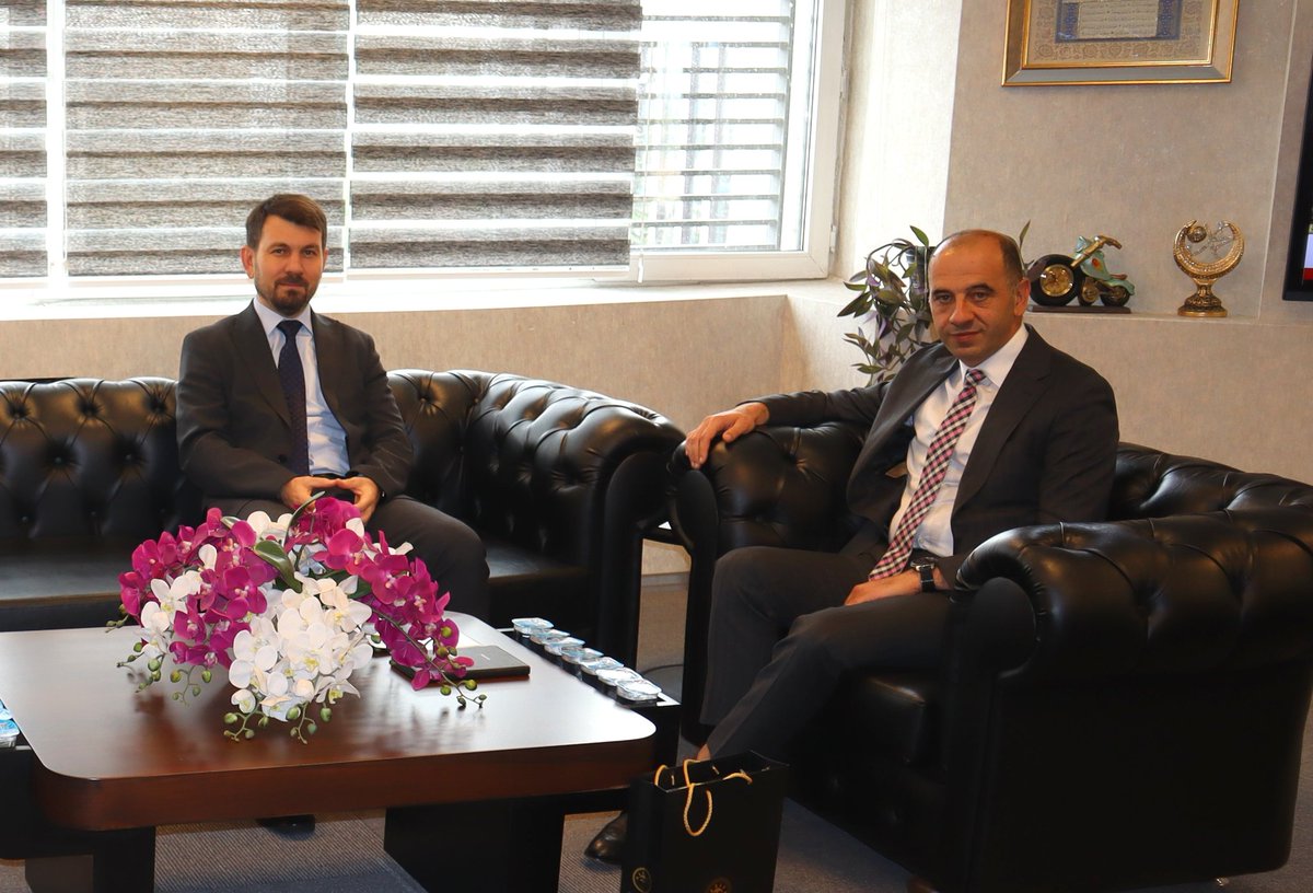 uab_udham's tweet photo. UDHAM Başkanı Selami Yazıcı, DHMİ Genel Müdür Yardımcısı Dr. Cengiz Paşaoğlu ile havacılık alanındaki projeler üzerine iştişalerde bulundu. ✈️
@selamiyazici
@cengizpasaoglu
#Havacılık #UDHAM https://t.co/SINjbSXS9C
