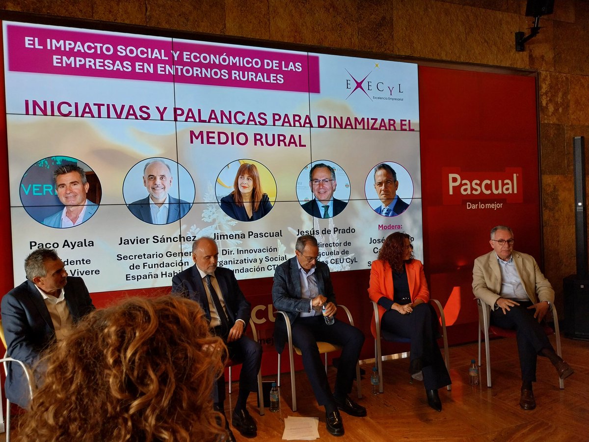 penchoha's tweet image. Escuchando una interesante experiencia de @CEUCYL contada por Jesús de Prado en la mesa moderada por Jose Castañeda de @VisionResponsab y @negotiaabogados en la jornada de @execyl