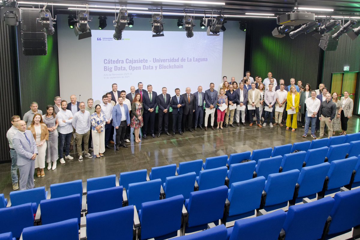 ITERtenerife's tweet photo. 📢 El ITER participa en la renovación de la Cátedra Cajasiete-ULL de Big Data, Open Data y Blockchain @CatedraBOB. 

✅ Una jornada que coincide con el V aniversario de la cátedra, contribuyendo a la transformación digital en Canarias. https://t.co/eGl0zGmEPf