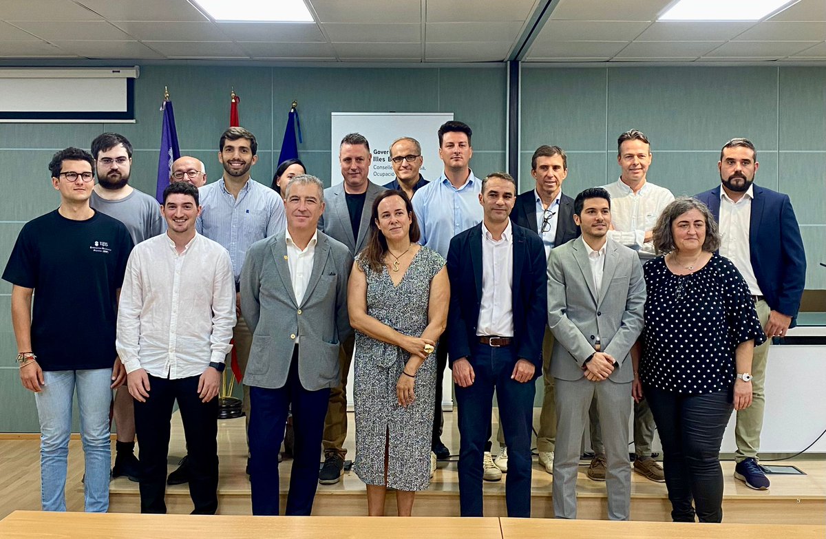 conselleriaEOE's tweet photo. Ens reunim amb les 8 empreses balears candidates als guardons TOP 101 Spain Up Nation que reconeixen a les més innovadores i amb major impacte nacional
Es tracta d'uns reconeixements organitzats per #ForoADR i @adr_balears a escala autonòmica
Més ℹ️ https://t.co/yYTPGHkjr5 https://t.co/F64lMsDXud
