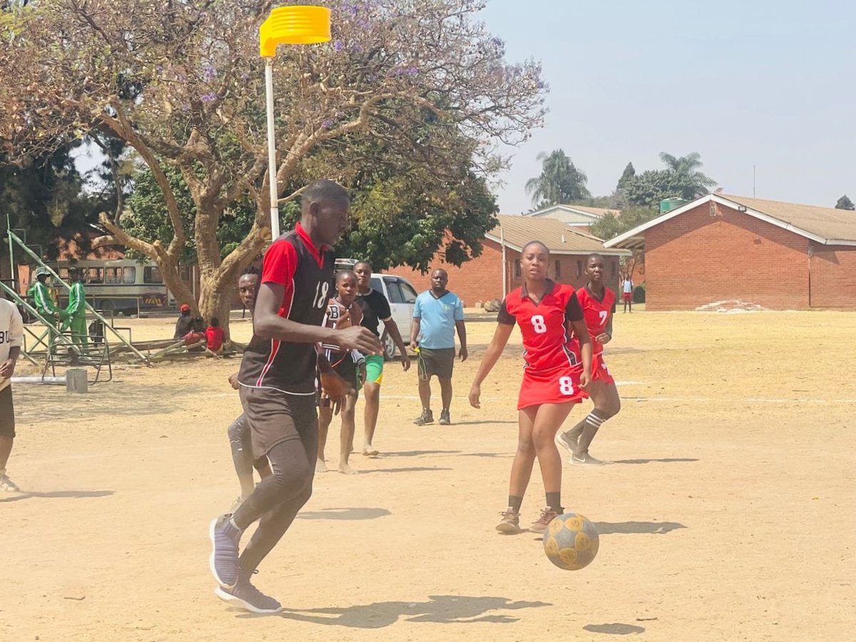 korfball's tweet photo. Images from the 2nd Round of the 'Harare Provincial #Korfball League 2024' played last weekend in 🇿🇼 Zimbabwe. #KorfballDevelopment 🌍 #Africa #ZIM @ikfafrica
📰 More info: https://t.co/1uc3n3ZjdI
#TheMixedGenderSport #korfbal #corfebol #korfbol #corfbol #КОРФБОЛ #合球 https://t.co/IP9caSTMx7