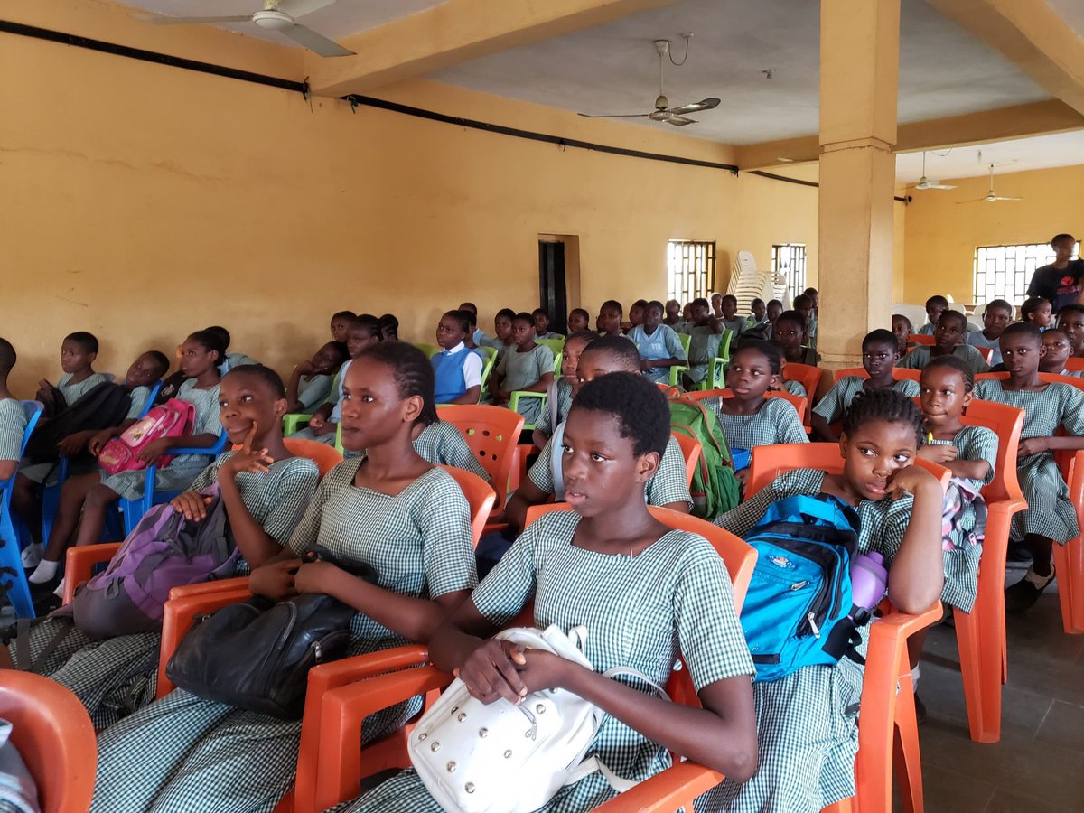 GirlsBlockchain's tweet photo. Blockchain isn’t just a technology; it’s an opportunity for young girls in rural and urban areas alike to break barriers, create impact, and build a more equitable future. 

Together, we can help shape a future where young girls lead the #blockchain revolution

#tgib #tgib@2 https://t.co/MUYNppTPdk