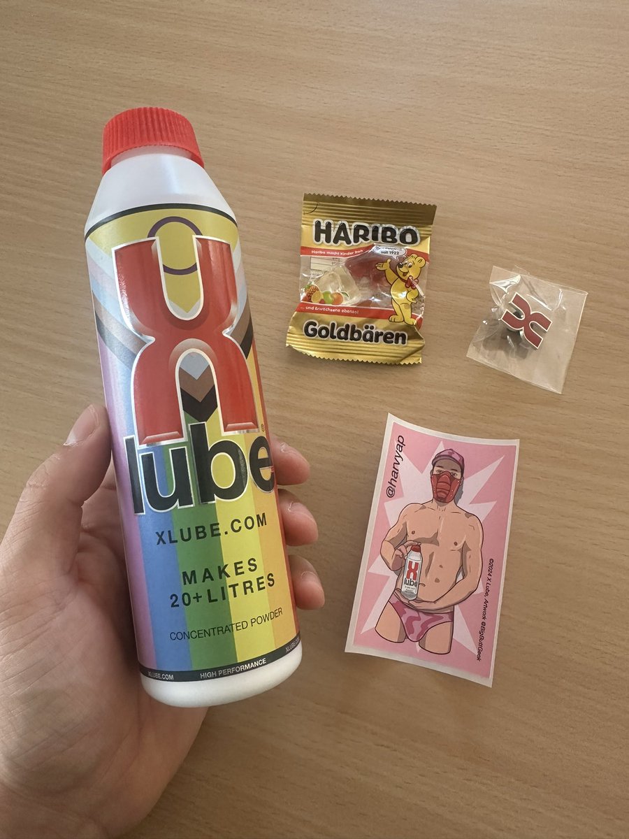 Order well received. Thanks <a href="/x_lube/">X Lube Powder</a> for the little pin and the candy, and what a surprise to receive the sticker of <a href="/harvyap/">🏳‍🌈🇫🇷 Harvyap 🔜 DARKLANDS</a>. They must have sensed we’ve shared a few sessions together my dear 😏. Any willing cunts from Lyon to try the best lubricant ever for fisting ?