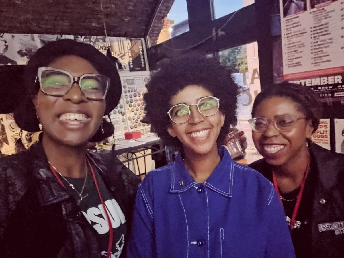 Big_Joanie's tweet photo. So many highlights from @decolonisefest this year, one was getting to meet Sar from @stemchamp780 who came all the way from Canada after hearing about the fest through an @insecurityhits post! 💙 https://t.co/tkgfvAzI4H