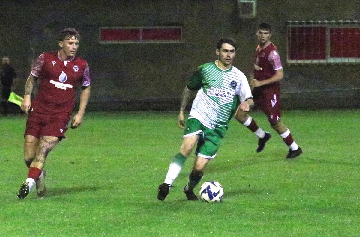 WantageTownFC's tweet image. Everyone at Wantage Town is devastated to learn of the passing of former player, Jack Badger. 

On the pitch he wore his heart on his sleeve &amp;amp; off of it never had anything but a cheeky smile on his face. 

Our thoughts &amp;amp; prayers are with his family &amp;amp; friends.

Rest easy Badge 💚