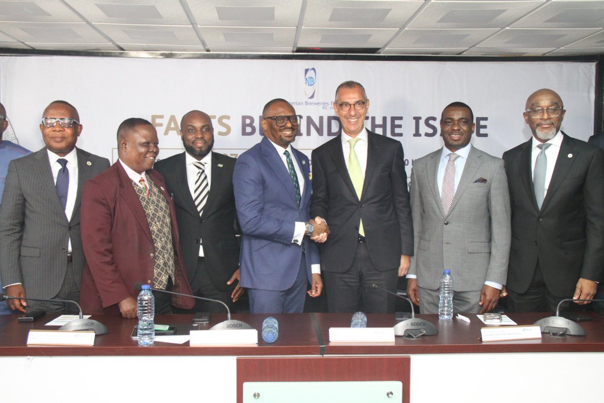We were extremely delighted to host Hans Essaadi MD/CEO of Nigerian Breweries Plc and his team yesterday as they interracted with our Trading License Holders, investors , shareholders, and the media community at the facts behind their rights offer event.