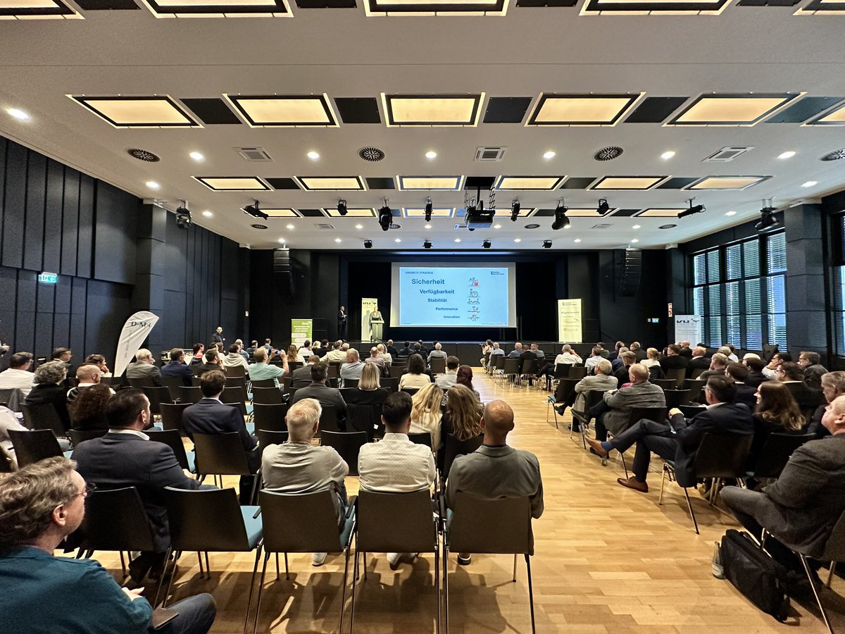MirjamBauer's tweet photo. Die #KHIT Herbsttagung 2024 steht unter dem Motto:
Brücke zur modernen Patientenversorgung:
Ambulantisierung und Patientenportale
Ort: Mittelrheinhalle Andernach
Programm 👇
https://t.co/DyqEUNmLpw https://t.co/g8sWsDxr2E