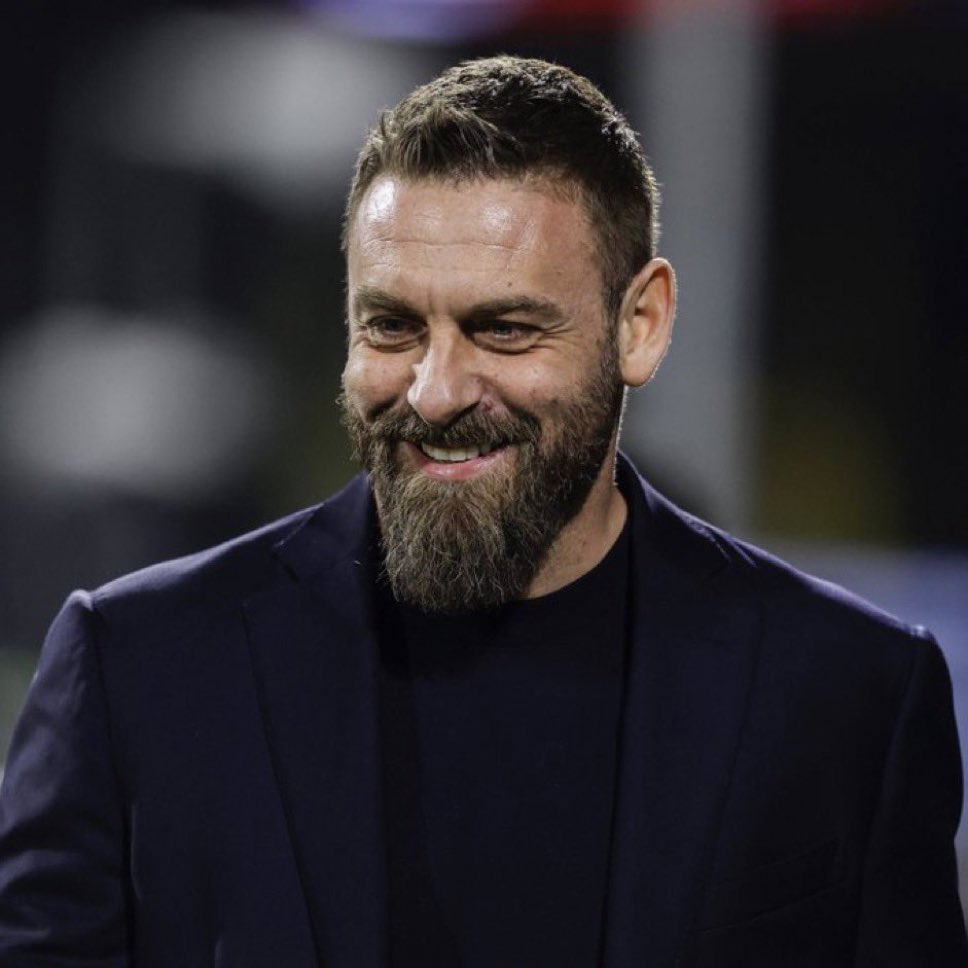 June 25: De Rossi extends until 2027 ✍️

September 18: De Rossi is sacked ❌

Roma are a mess 🤦🏻‍♂️