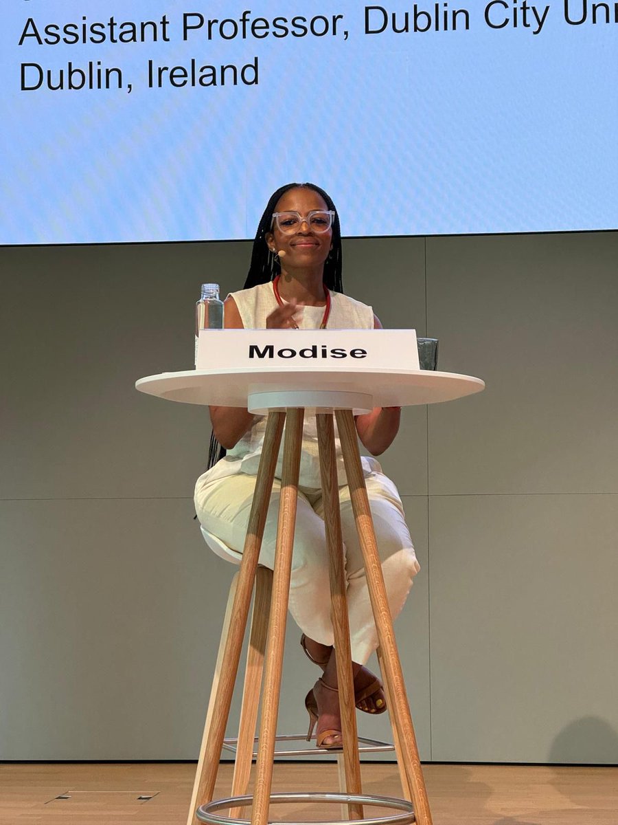 matsimodise's tweet photo. ✨S•T•A•R•S•✨with a bold vision to develop better leaders of the next generation and create a premier platform for future leaders, I was honored to attend and speak at the STARS Switzerland symposium earlier this month. https://t.co/ndiInbkBVb