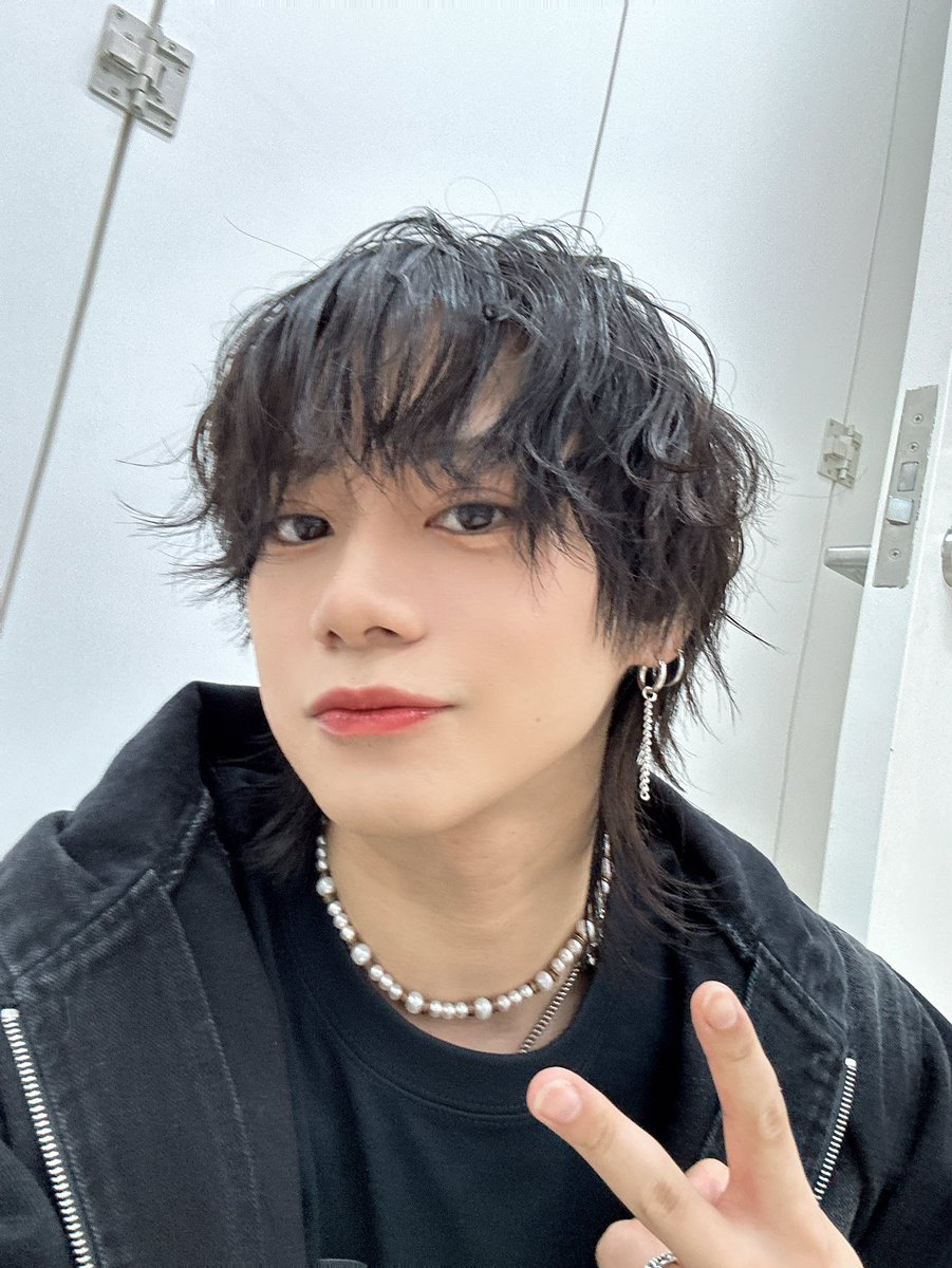 ryuji7117's tweet photo. あくたーず☆りーぐ さんにんのおうさまのおはなし
寺くんから直接電話が来ました。必要とされるって嬉しいですね。
ディノフェスご来場有難う御座いました。
この日がピンク見納めでした。
ミュージカル刀剣乱舞合流しました。
今年二度目の加州清光。
トラウマ舞台挨拶有難う御座いました。
今黒髪。 https://t.co/q02638JwdJ